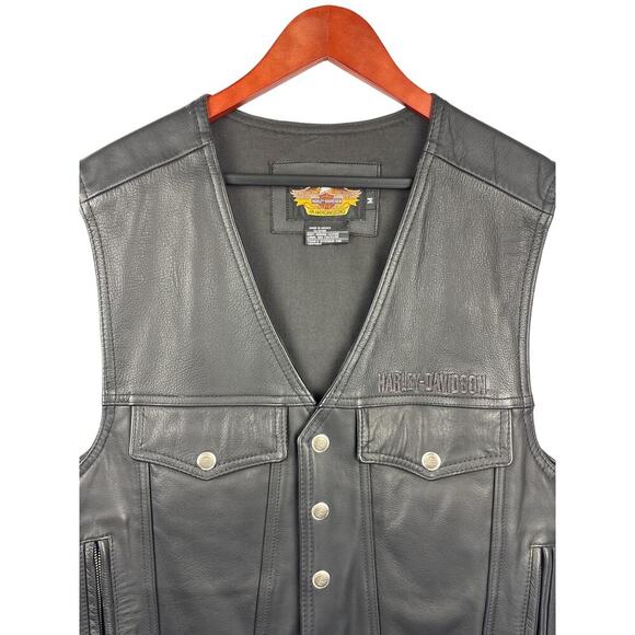 Men’s Harley Davidson Size Medium Black Leather Riding Vest. - Picture 2 of 5